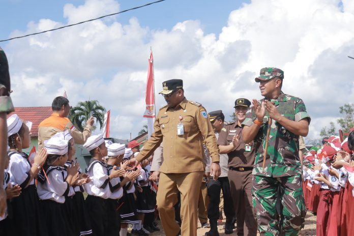 TMMD Membuka Akses Jalan di Desa Tepus, Pj Gubernur Safrizal Kolaborasi TNI untuk Kemajuan Masyarakat