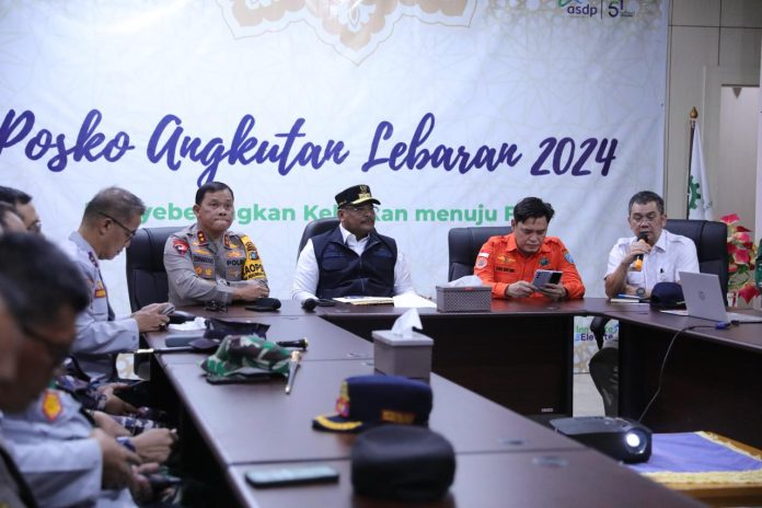 Jelang Lebaran, Pj Gubernur Bersama Forkopimda Tinjau Pelabuhan Tanjung Kalian Pastikan Kelancaran Arus Mudik