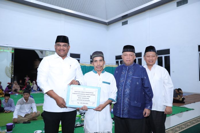 Pj Gubernur Safrizal Bawa Harapan Babel Damai dan Harmonis saat Safari Ramadan ke Desa Terentan