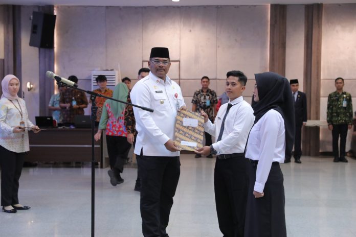 Pj Gubernur Lantik 379 PPPK Pemprov Babel 2023