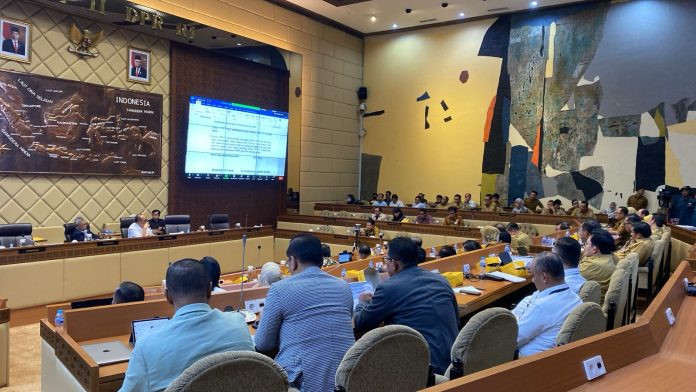 Mendagri Ungkap Pencapaian Ditjen Bina Adwil di DPR