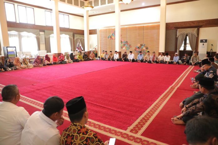 Pulang Ibadah Haji, Pj Gubernur Safrizal ZA Silaturahmi dan Gelar Doa Syukur