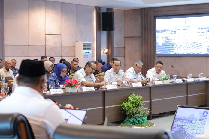 Pj Gubernur Safrizal Bersama Kejagung Gelar Rapat Bahas Pembenahan Tata Kelola Pertambangan Timah di Babel