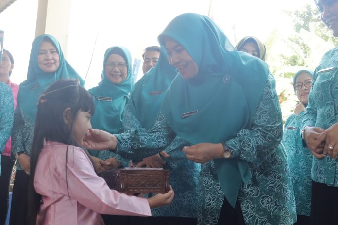 Safriati Safrizal Semangat Menggerakkan TP PKK Memberi Manfaat untuk Masyarakat
