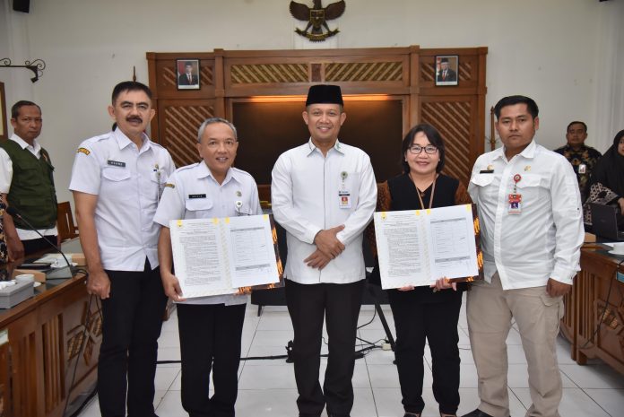 Ditjen Bina Adwil dan Setmilpres Verifikasi Program Inovatif Kebumen untuk Satyalancana Wira Karya