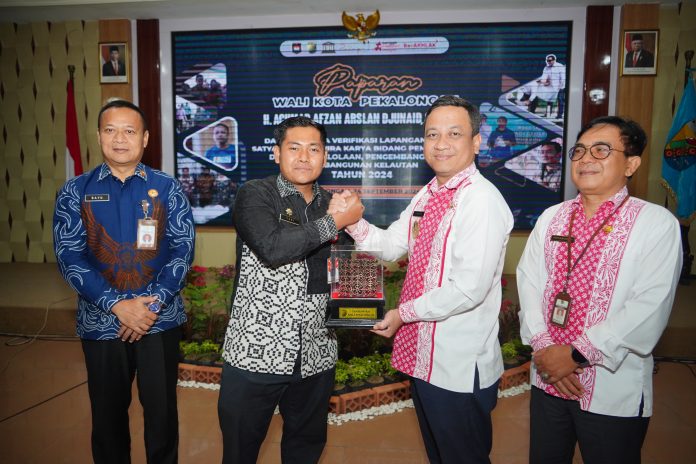 Ditjen Bina Adwil dan Walikota Pekalongan Usulkan Program KAKAP EMAS untuk Tingkatkan Ekonomi Perairan