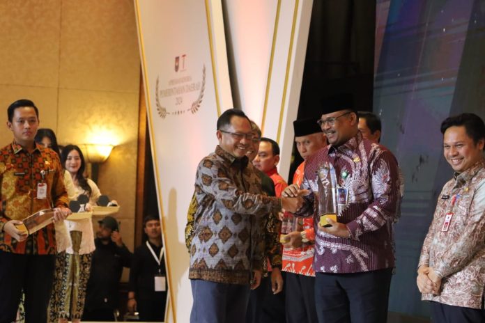 Penjabat Gubernur Safrizal Raih Penghargaan Apresiasi Kinerja Pemerintahan Daerah 2024
