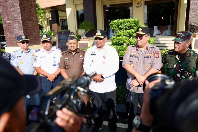 Pj Gubernur Safrizal Pimpin Apel Gelar Pasukan Operasi Lilin Seulawah 2024 di Aceh