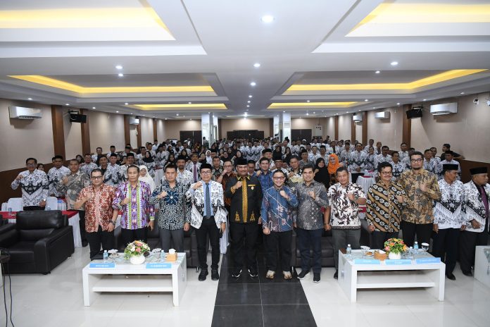 Pj Gubernur Safrizal Pengabdian Guru Tak Bisa Diukur