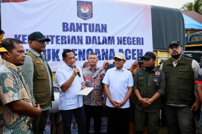 Mendagri Bersama Dirjen Bina Adwil Turun ke Posko, Pastikan Pemulihan Aceh Utara Bergerak Cepat 