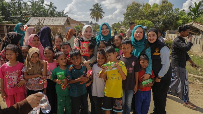 PKK dan Ditjen Bina Adwil Kemendagri Tembus Akses Terisolasi di Pantee Bidari