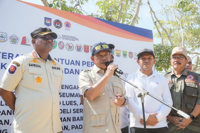 Safrizal ZA Pemerintah Serahkan Bantuan Stimulan Rumah ke 24 Kabupaten Kota di Aceh