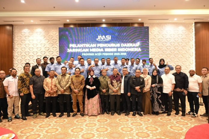 Safrizal ZA Dianugerahi Garda Kemanusiaan JMSI Aceh